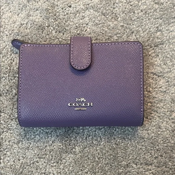 Coach Lavender Leather Wallet - Picture 1 of 5